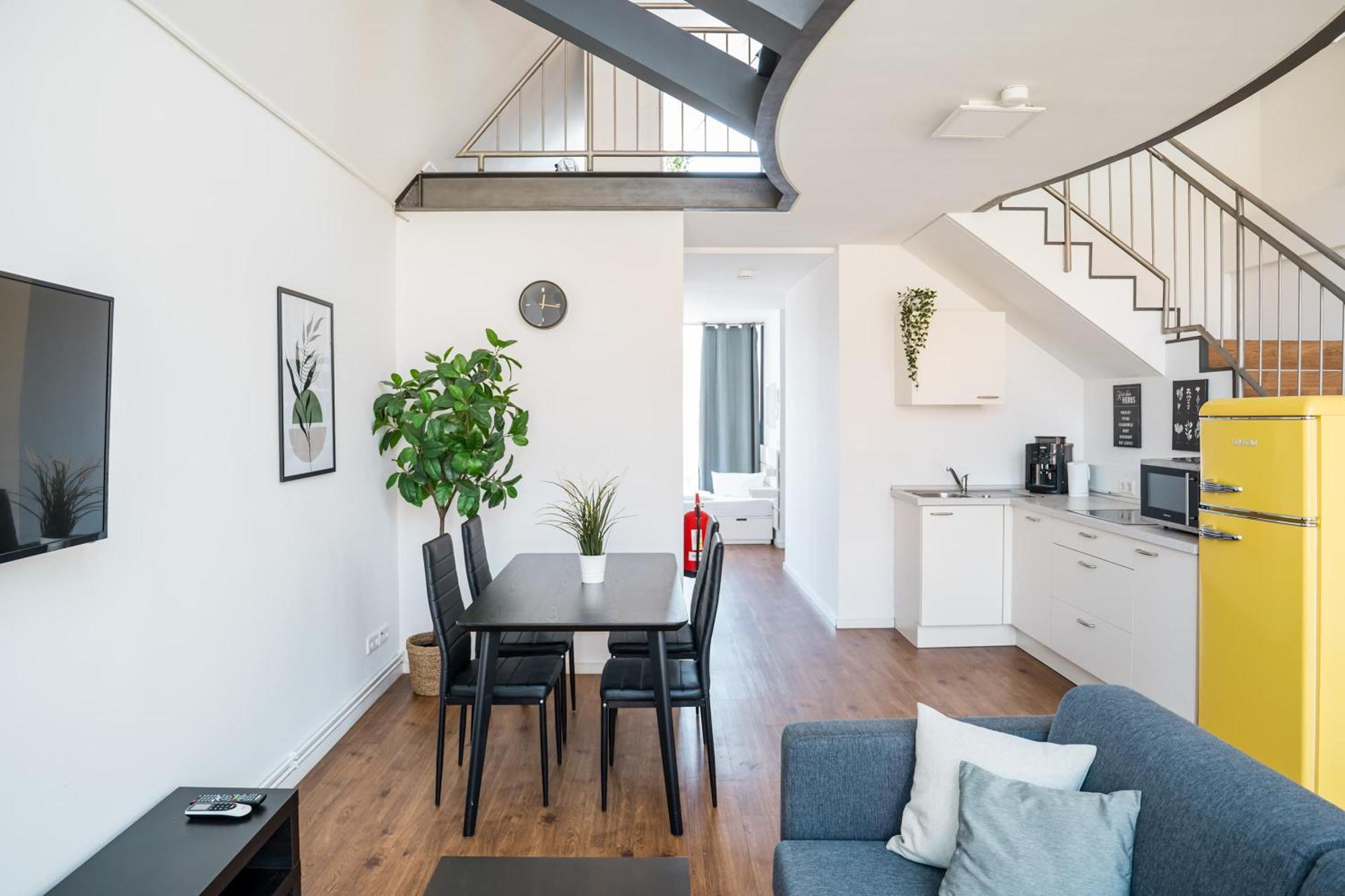 דירות ברלין Fantastic Loft With Balcony מראה חיצוני תמונה
